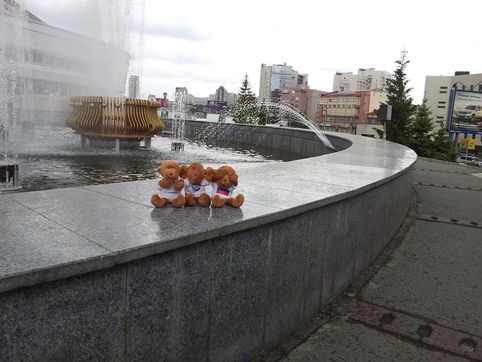 Фонтан возле ТЮЗ а<br />Театр Юного Зрителя