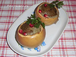 Яблоки печёные с паштетом.