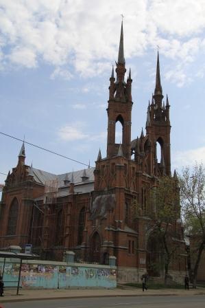 атолическая церковь (на реставрации).JPG